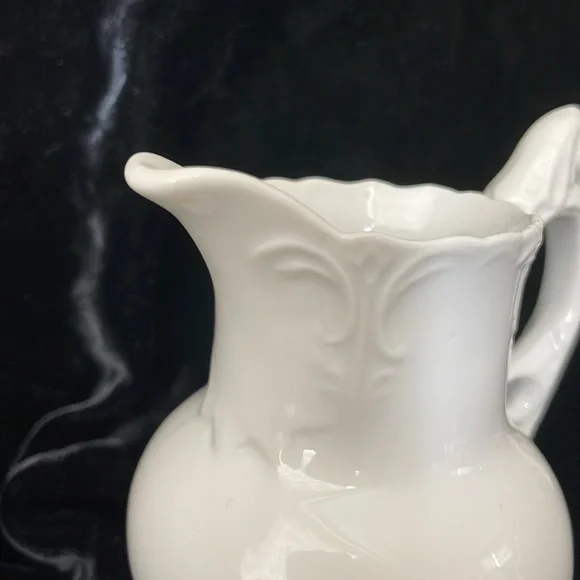 Kaldun & Bogle footed white creamer rare - Picture 3 of 6